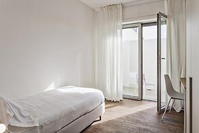 Deluxe Apartment - Grey by Wonderful Italy