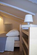 Via de Falegnami 6 Apartment by Wonderful Italy