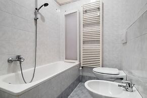 Piazza de Calderini Apartment by Wonderful Italy