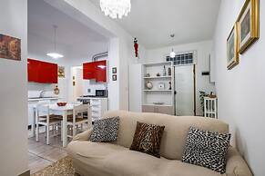 Piazza de Calderini Apartment by Wonderful Italy