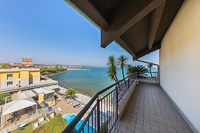 Residenza Miralago With Pool - Penthouse With Lake View