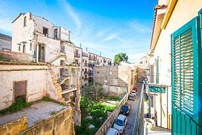 Kalsa Miniloft by Wonderful Italy