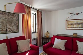 Luxury Apartment in the Heart of Genoa