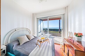 La Brise C B2 by Wonderful Italy