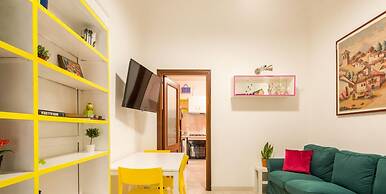 A due Passi dal Teatro Politeama by Wonderful Italy