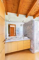 Villa Vittoria con Vista Lago e Piscina by Wonderful Italy