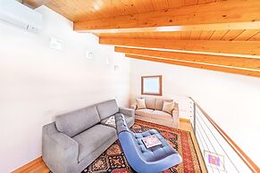 Villa Vittoria con Vista Lago e Piscina by Wonderful Italy