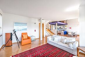 Villa Vittoria con Vista Lago e Piscina by Wonderful Italy