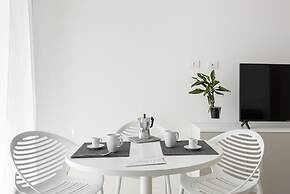 Dioniso Apartment With Balcony by Wonderful Italy