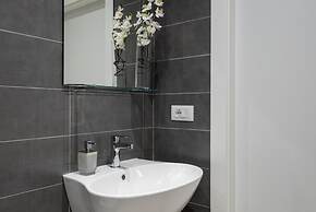 Dioniso Apartment With Balcony by Wonderful Italy