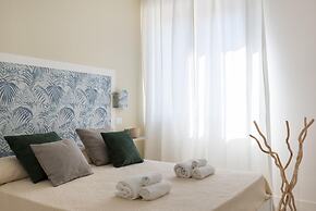 Dioniso Apartment With Balcony by Wonderful Italy