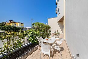 Residenza Miralago With Pool - One-bedroom Apartment With City View