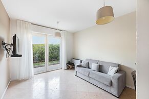 Residenza Miralago With Pool - One-bedroom Apartment With City View