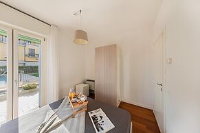 Residenza Miralago With Pool - One-bedroom Apartment With City View
