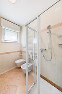 Residenza Miralago With Pool - One-bedroom Apartment With City View