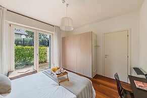 Residenza Miralago With Pool - One-bedroom Apartment With City View