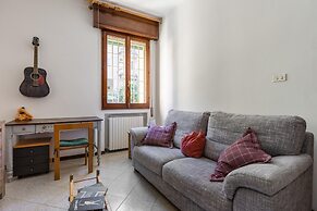 Classic Style Apartment by Wonderful Italy