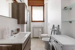 Classic Style Apartment by Wonderful Italy