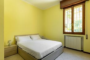 Classic Style Apartment by Wonderful Italy