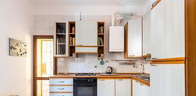 Classic Style Apartment by Wonderful Italy