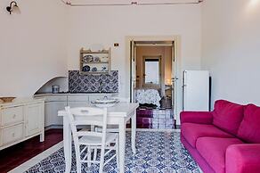 Gli Iris Apartments - Casa Fucsia by Wonderful Italy