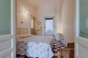 Gli Iris Apartments - Casa Fucsia by Wonderful Italy