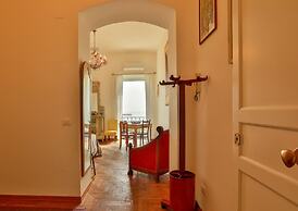 Amazing Sea View in Historic Building in Downtown