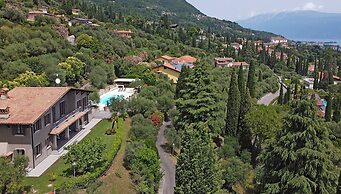 Villa Mariavittoria con Piscina by Wonderful Italy