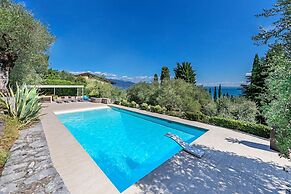 Villa Mariavittoria con Piscina by Wonderful Italy