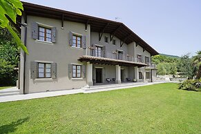 Villa Mariavittoria con Piscina by Wonderful Italy