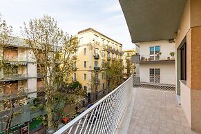 Style House in Naples by Wonderful Italy