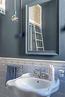 Dante Design Apartment by Wonderful Italy