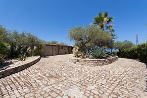 Relax at the Swimming Pool by Wonderful Italy