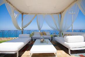 Relax at the Swimming Pool by Wonderful Italy