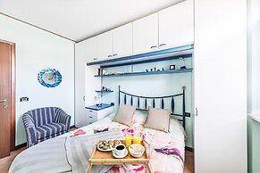 Le Cicorie 8 P1 Apartment by Wonderful Italy