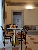 1940 Luxury Accommodations - Rubino Boutique Apartment