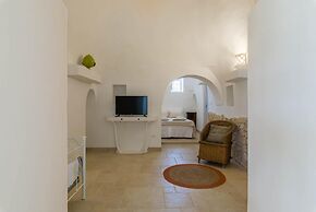 Villa d Itria With Trullo and Pool by Wonderful Italy