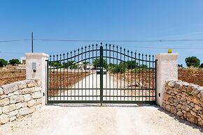 Villa d Itria With Trullo and Pool by Wonderful Italy