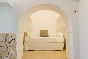 Villa d Itria With Trullo and Pool by Wonderful Italy