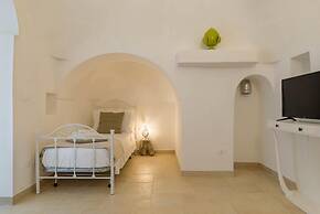 Villa d Itria With Trullo and Pool by Wonderful Italy