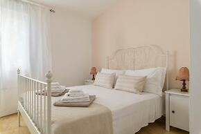 Villa d Itria With Trullo and Pool by Wonderful Italy