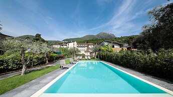 Corte Benaco by Wonderful Italy - Chiaretto