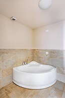 Corte Benaco by Wonderful Italy - Valtenesi