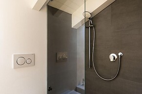 Design Apartment With Terrace by Wonderful Italy