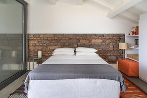 Design Apartment With Terrace by Wonderful Italy