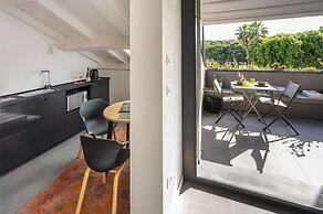 Design Apartment With Terrace by Wonderful Italy