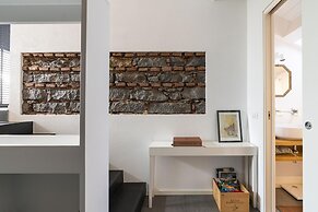 Design Apartment With Terrace by Wonderful Italy