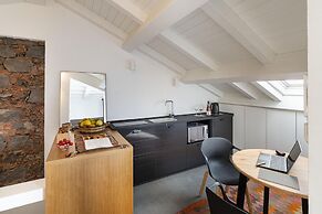 Design Apartment With Terrace by Wonderful Italy