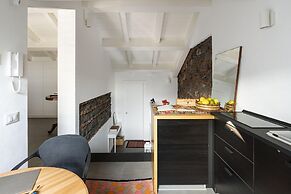 Design Apartment With Terrace by Wonderful Italy