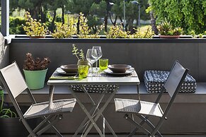 Design Apartment With Terrace by Wonderful Italy